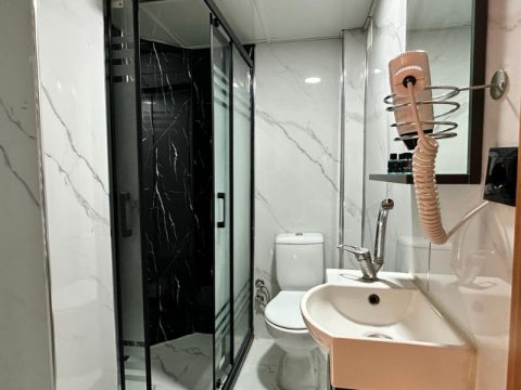 Tek Kişilik Oda banyosu